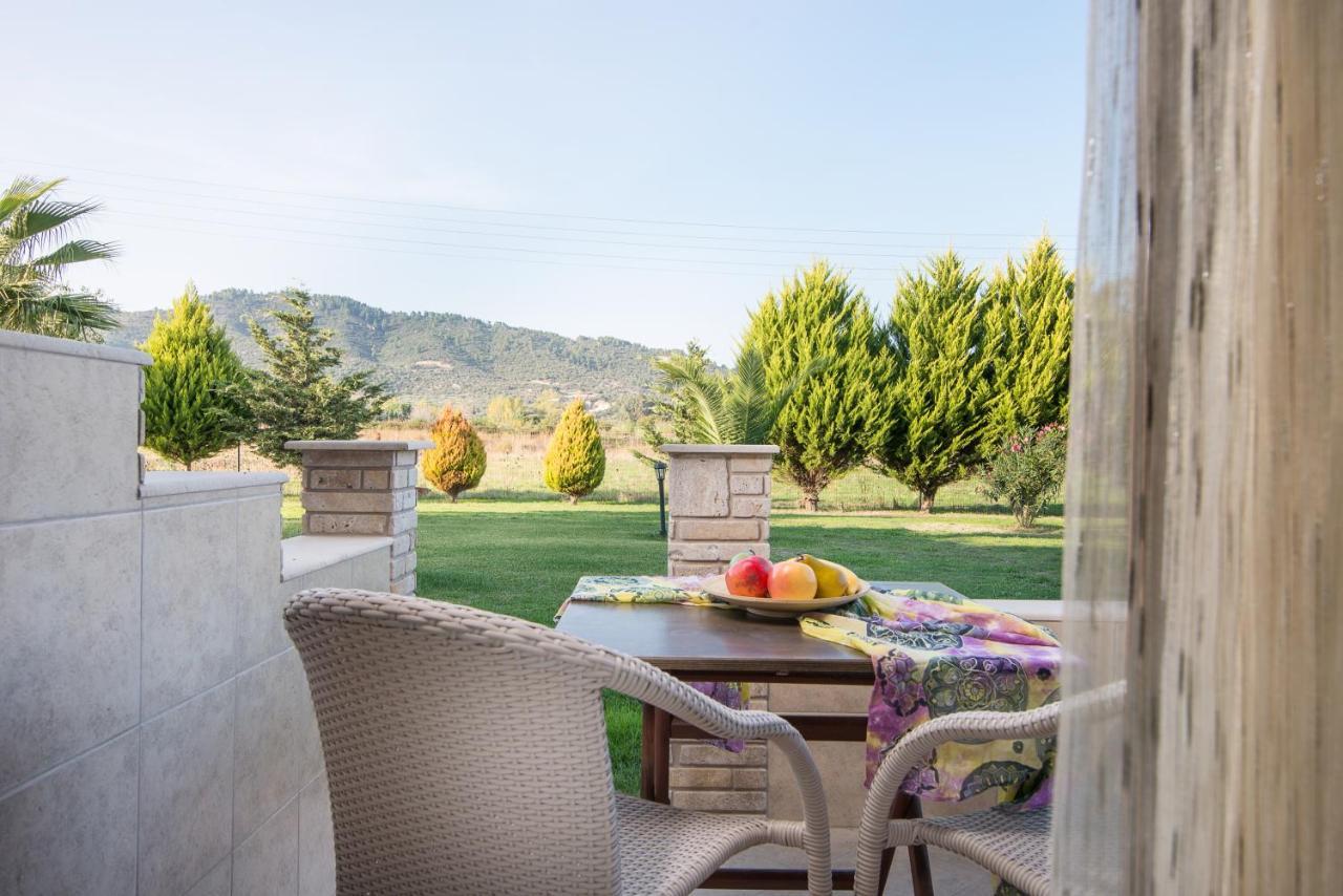 Rodon Garden Apartment Sarti Exterior photo